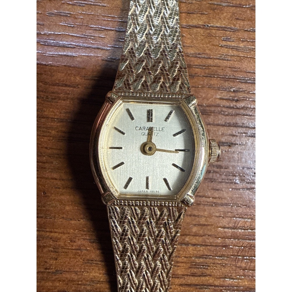 Bulova Vintage Ladies Caravel Watch. New Battery, Works.